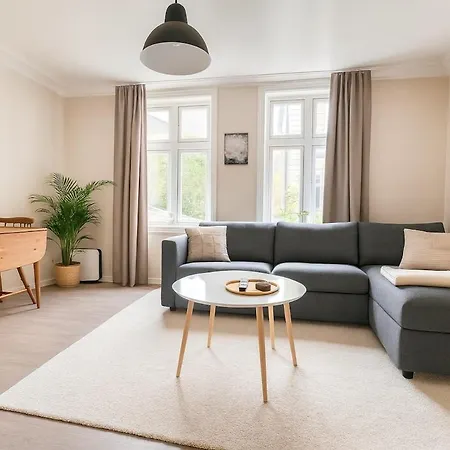 Quartet Bryggen - Quiet And Cozy - Norwegians Minimum Age 25