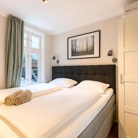 Quartet Bryggen - Quiet And Cozy - Norwegians Minimum Age 25