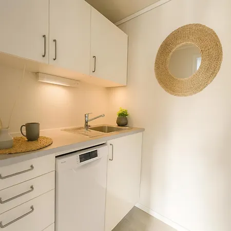 Four By Bryggen - Central, Quiet And Cozy - Norwegians Minimum Age 25 Μπέργκεν
