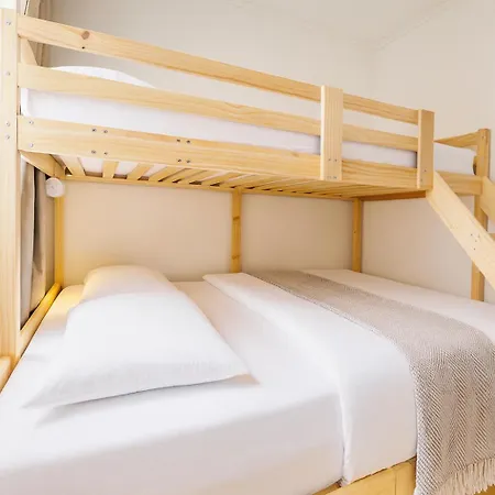Quartet Bryggen - Quiet And Cozy - Norwegians Minimum Age 25