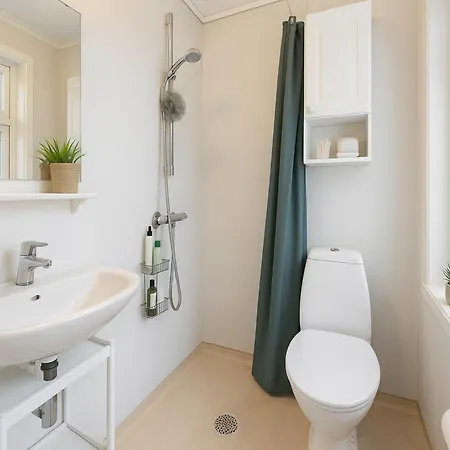 Four By Bryggen - Central, Quiet And Cozy - Norwegians Minimum Age 25 Διαμέρισμα Μπέργκεν