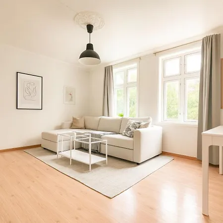 Quartet Bryggen - Quiet And Cozy - Norwegians Minimum Age 25