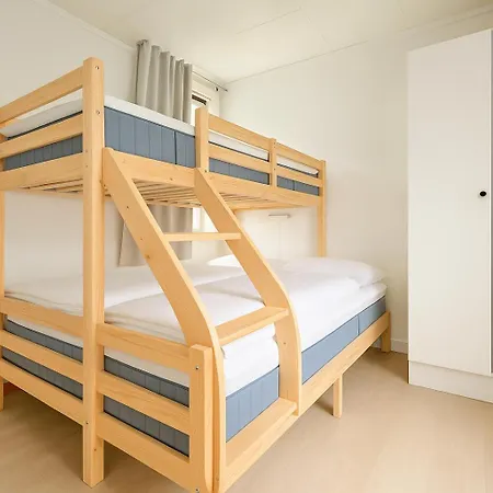 Quartet Bryggen - Quiet And Cozy - Norwegians Minimum Age 25