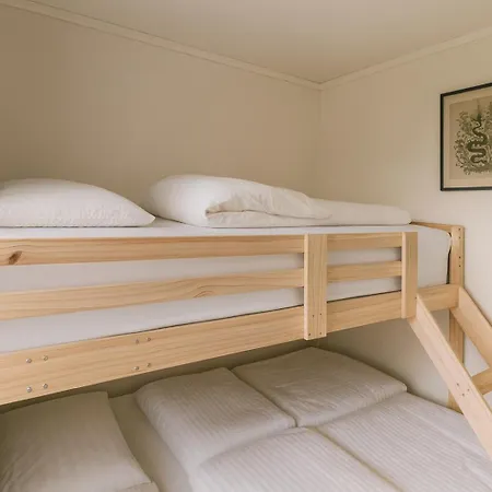 Quartet Bryggen - Quiet And Cozy - Norwegians Minimum Age 25 *