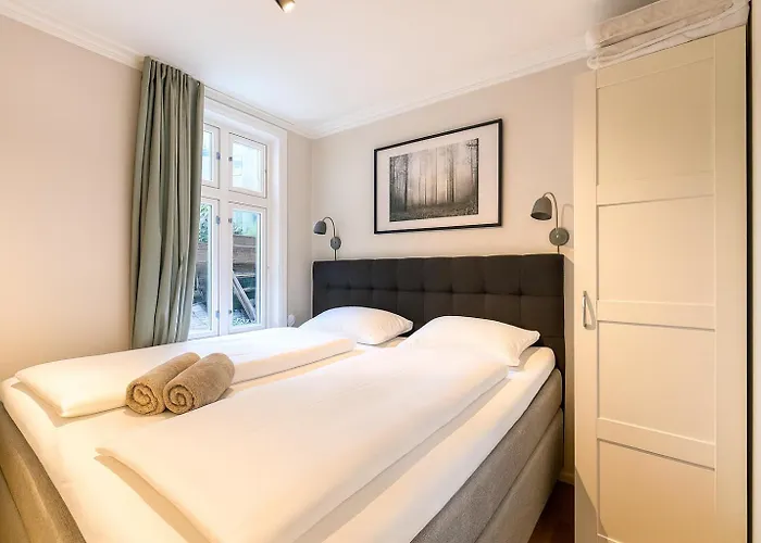 Quartet Bryggen - Quiet And Cozy - Norwegians Minimum Age 25