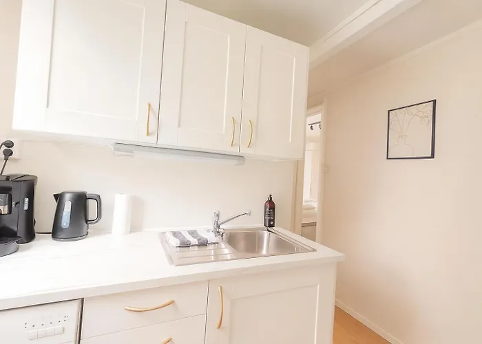 Quartet Bryggen - Quiet And Cozy - Norwegians Minimum Age 25 *