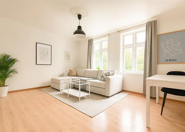 Quartet Bryggen - Quiet And Cozy - Norwegians Minimum Age 25