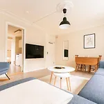 Quartet Bryggen - Quiet And Cozy - Norwegians Minimum Age 25 Apartment *